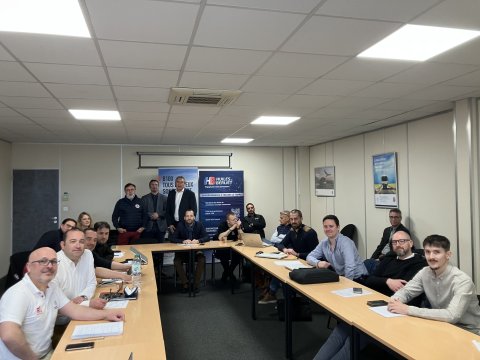 CEE : HUILES BERLIET FORME LE GROUPE BERNIS TRUCKS