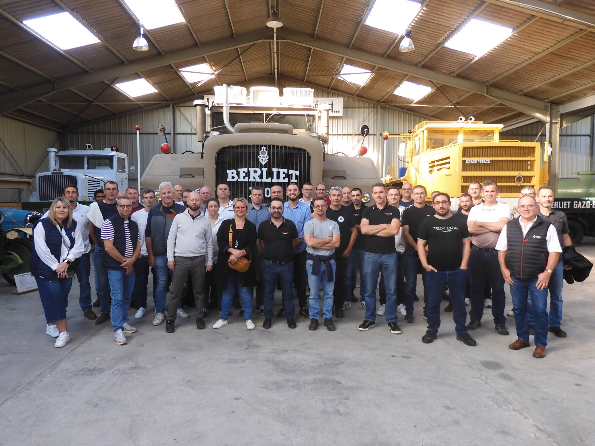 Visite du Conservatoire de la Fondation Berliet par les équipes de Berthier Trucks et HUILES BERLIET.