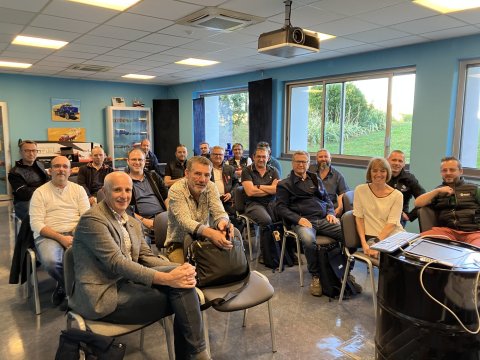 Visite site de Bernard Trucks aux HUILES BERLIET 