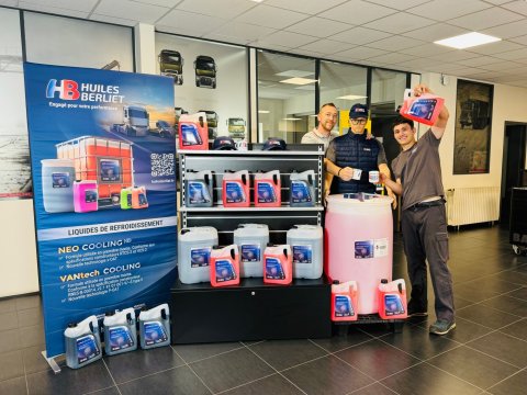 Bernard Trucks met en avant les liquides de refroidissement -25 et -37 HUILES BERLIET