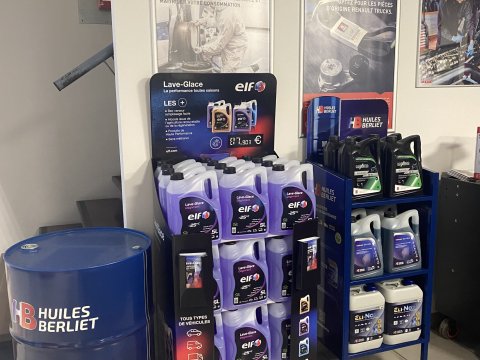 Nouveautés HUILES BERLIET : les présentoirs produits en concessions